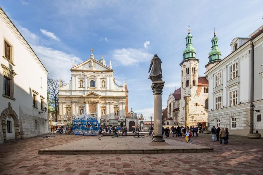 Krakow's Old Town, St. Mary's Basilica & Rynek Underground - The Details That Matter