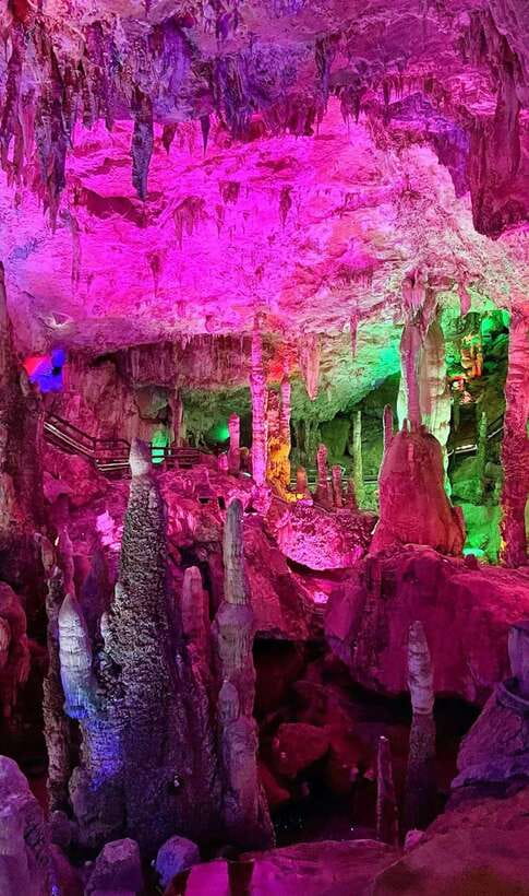 Kunming: Jiuxiang Cave & Roast Duck Lunch Private Tour - What to Expect from the Tour