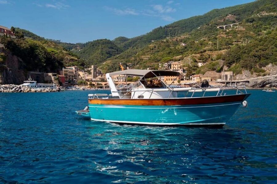 La Spezia: Cinque Terre Boat Tour with Snacks and Drinks - The Itinerary – A Village-by-Village Breakdown