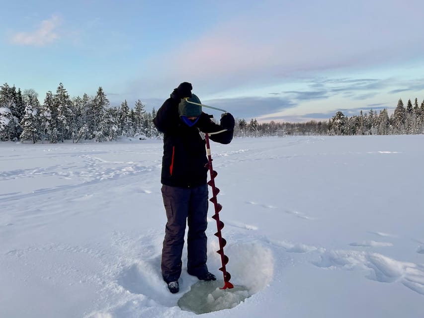 Levi: Ice Fishing Trip in a small group - What to Expect on the Day