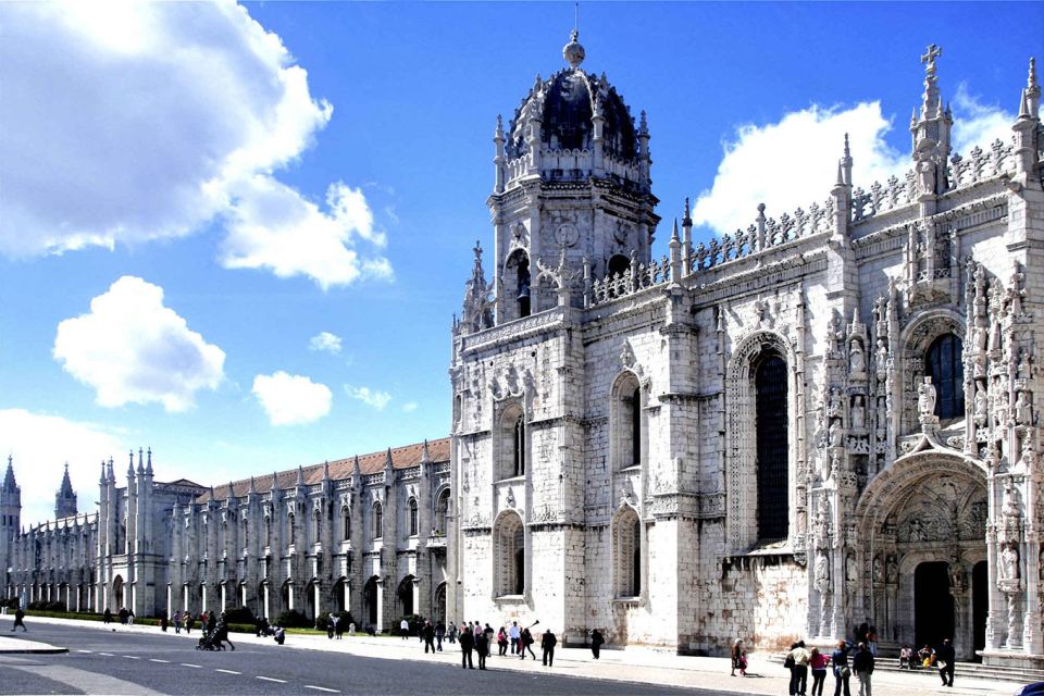 Lisbon: 4Hour Tuk Tuk Tour // See Everything! - What’s Included in the Experience?