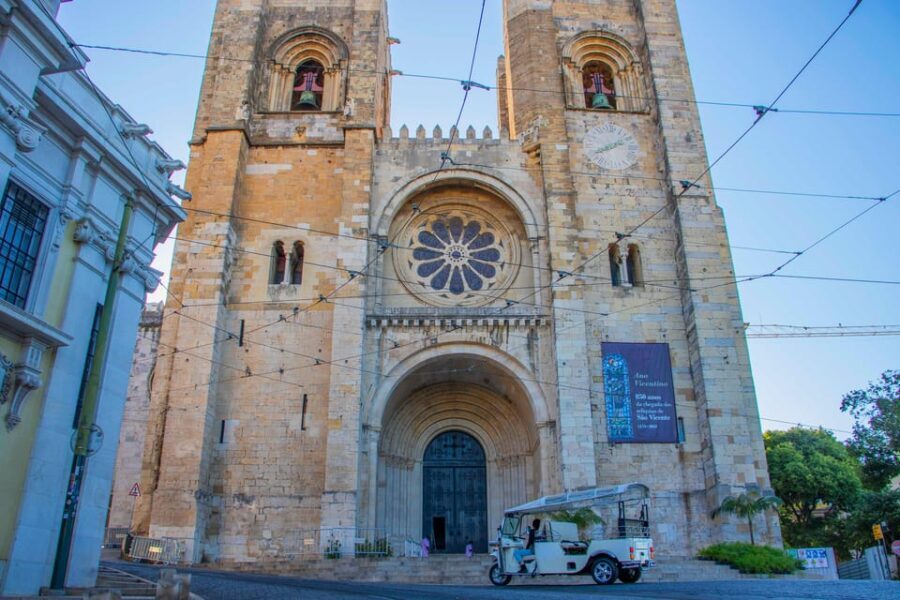Lisbon: Early Morning TukTuk Tour - hotel/cruise ship pickup - Practical Tips for Travelers