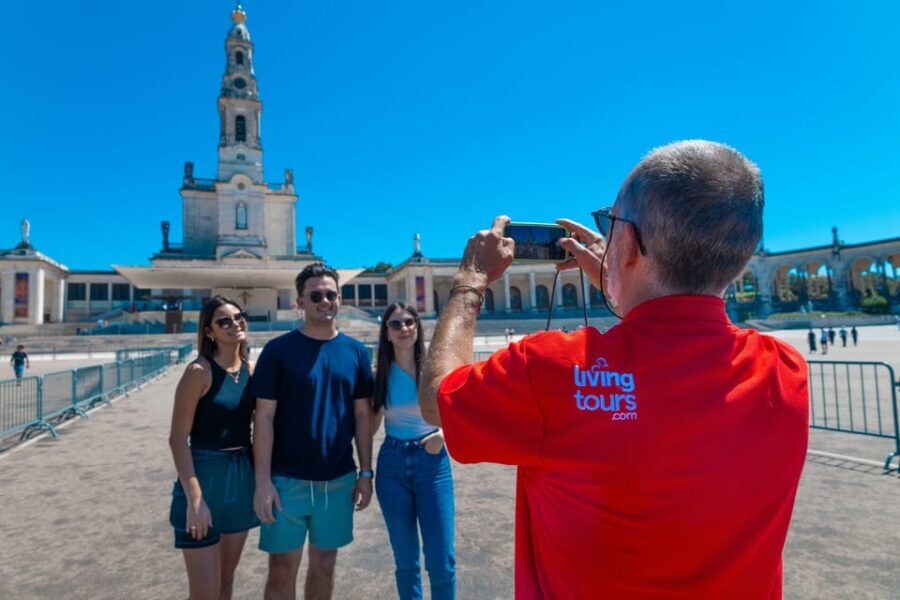 Lisbon: Fátima, Batalha, Nazaré and Óbidos Small-Group Tour - What the Tour Includes and What to Consider