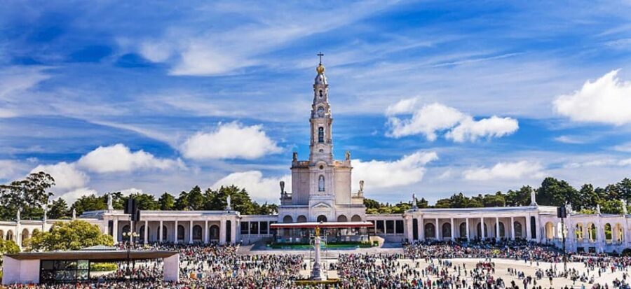 Lisbon: Óbidos, Fátima, Batalha, and Nazaré Day Trip - What Makes This Tour Stand Out?