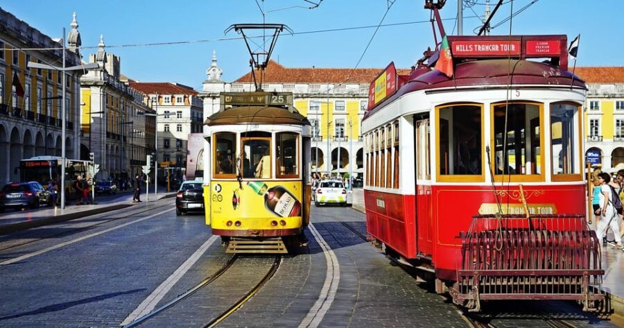 Lisbon: Setúbal Peninsula Tour with Wine Tasting & Local - Why Travelers Appreciate This Tour