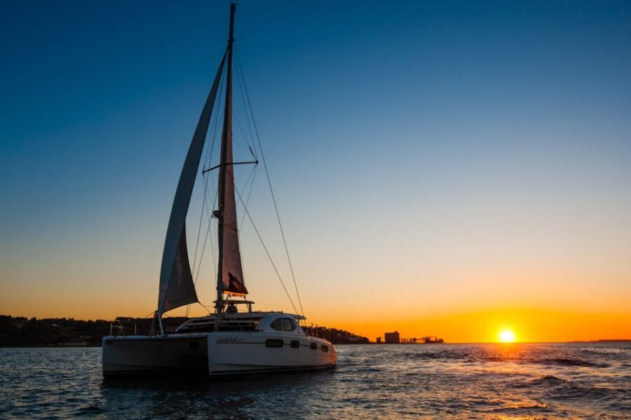 Lisbon: Sunset Catamaran Cruise, Music and Open Bar - The Sum Up: Who Will Appreciate This Experience?