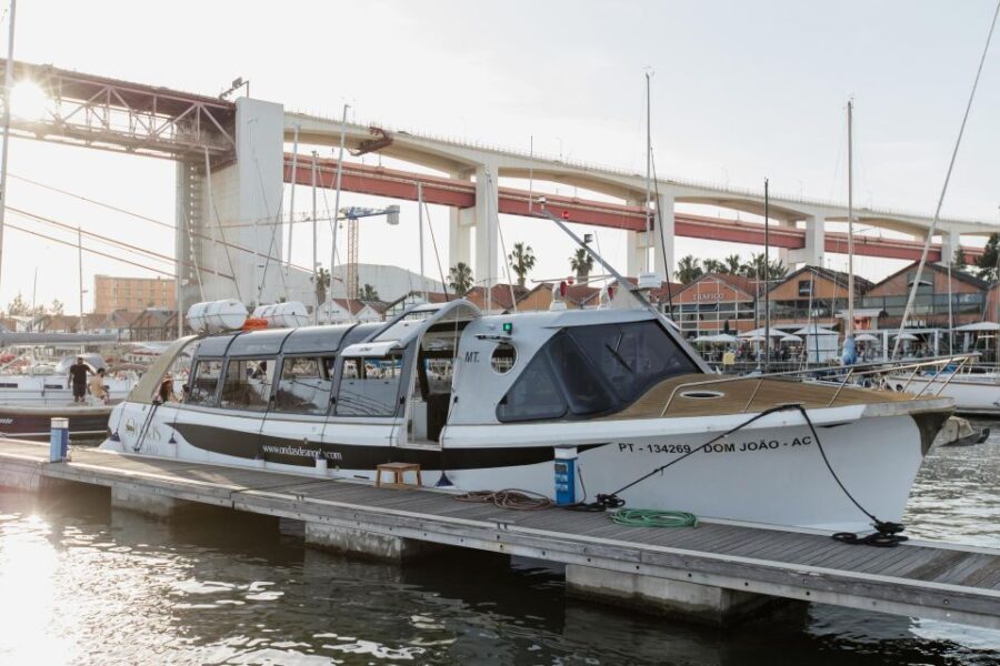 Lisbon: Sunset/Night Boat Party with Open Bar, Snacks & DJ - What Makes This Tour Special
