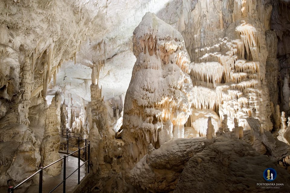 Ljubljana: Postojna Cave and Predjama Castle Tour - The Dramatic Beauty of Predjama Castle