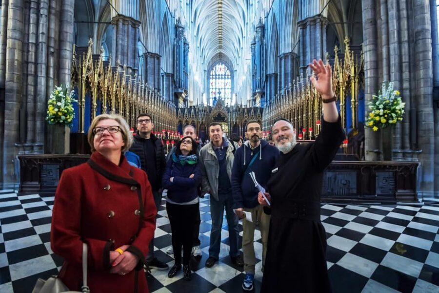 London: Buckingham, Big Ben & Westminster Abbey Tour - A Deep Dive into the Experience
