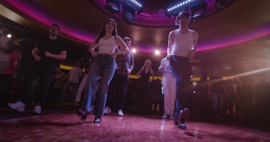 London: Country Music Party with Line Dancing, Two-stepping - Analyzing the Value and Experience