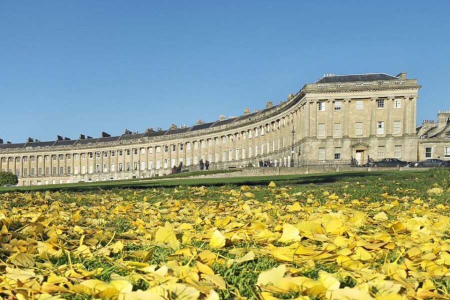 London: Stonehenge, Bath, Lacock, & Avebury Small Group Tour - Transportation and Group Size: Why It Matters