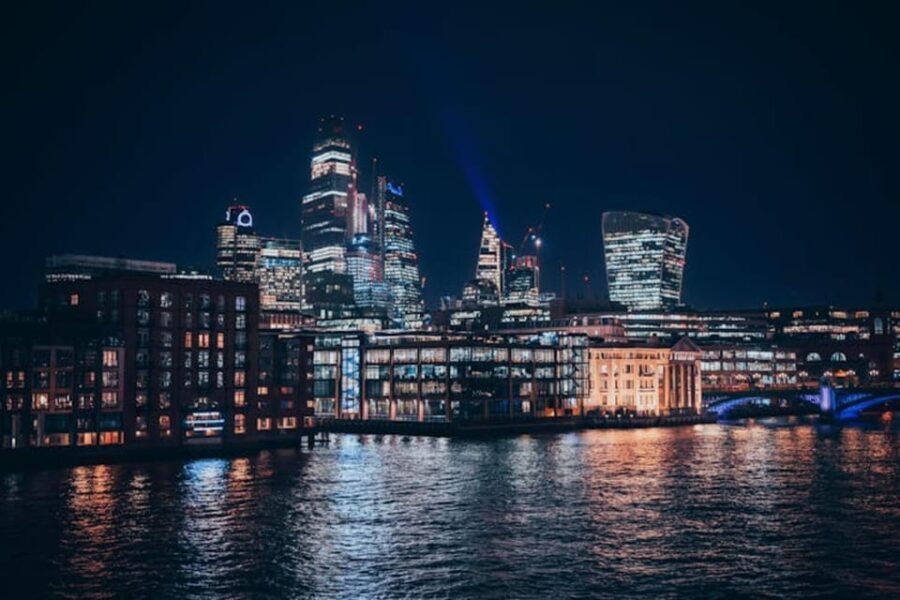 London: VIP Private Car Tour by Night - Who Will Love This Tour?
