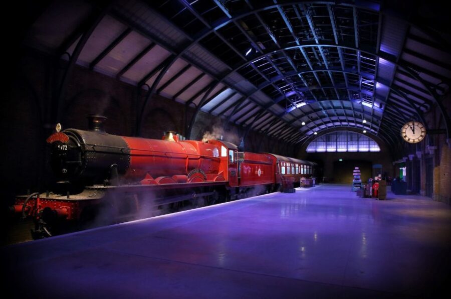 London: Warner Bros. Studio Tour with Hotel Pickup - The Sets and Sets of Sets