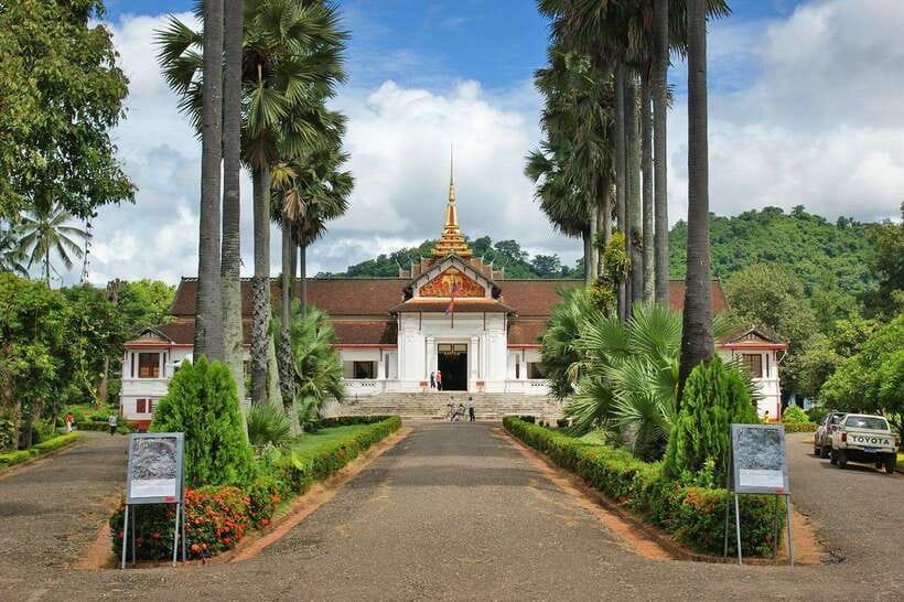 Luang Prabang Private Full-Day Tour and Lunch - Discovering Luang Prabang’s Highlights