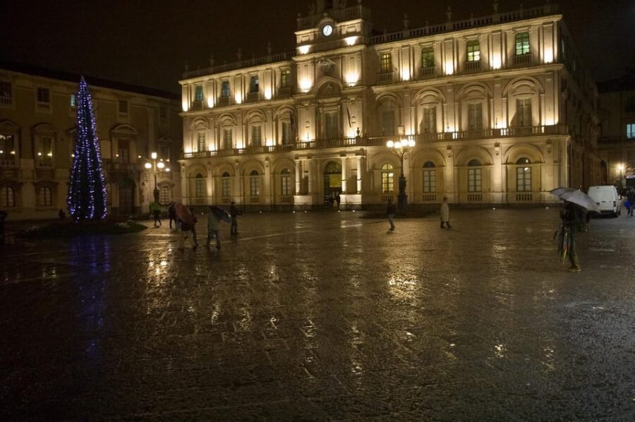 Magical Christmas in Catania: Private Tour among Lights, Nativity Scenes and Sicilian Flavors - Discovering Nativity Scenes and Sacred Art