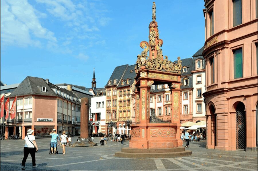Mainz Highlights, private walking tour - St. Martin’s Cathedral and Surrounding Squares