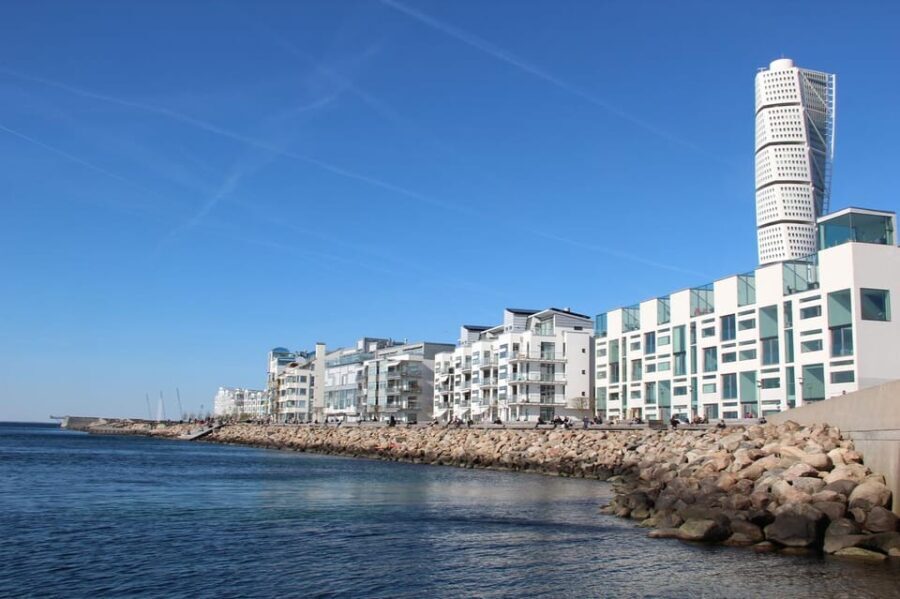 Malmö: Sightseeing and Landmarks tour by bike - Who Should Consider This Tour?