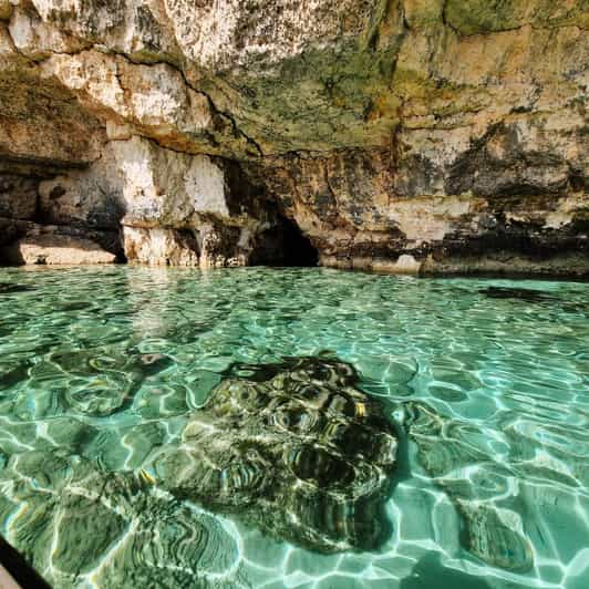 MALTA Comino BlueLagoon 3 hours Private Boat trips - The Boat & Comfort Features