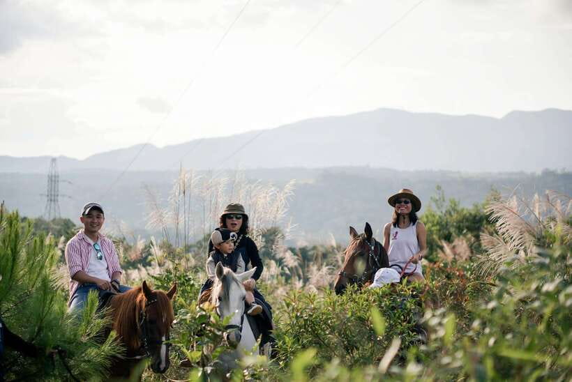 Mang Den: Horse Riding Tour With Drinks & Pickup - Itinerary and Pickup Details