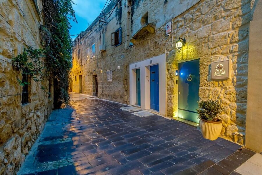 Mdina: Valletta Waterfront Area, Mdina, and Rabat Night Tour - The Practical Side: Transport, Timing, and Value