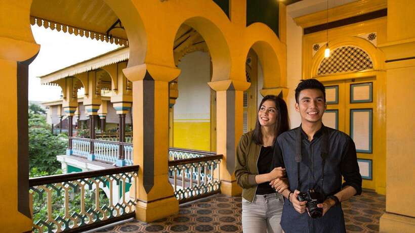 Medan: Highlights City Sightseeing Guided Group Tour - Deep Dive into Each Stop
