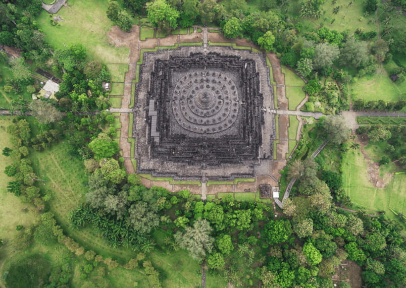 Merapi Volcano Sunrise, Borobudur & Ratu Boko Full Day Tour - Exploring Borobudur Temple