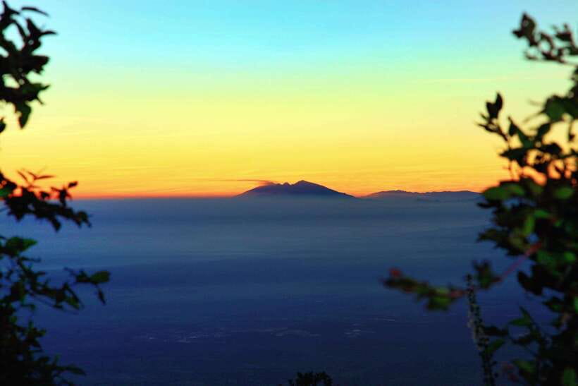 Merapi volcano sunrise with 4wd jeep and step on cold lava - Detailed Itinerary Breakdown
