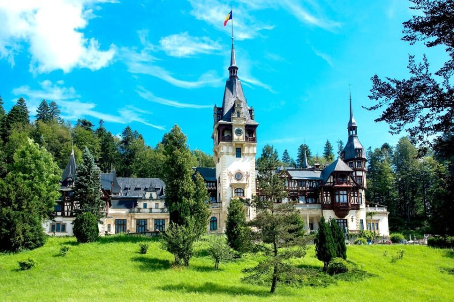 Minivan 8 Places : Dracula Castle, Peles, & Brasov Day Tour - Transportation and Group Size