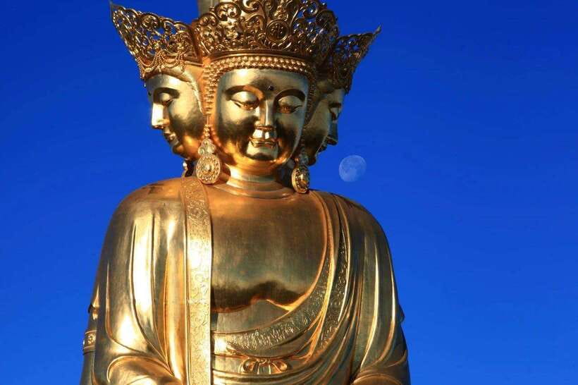 Mount Emei: Experience Natural Beauty and Buddhist Culture - Why a Guided Tour Makes Sense