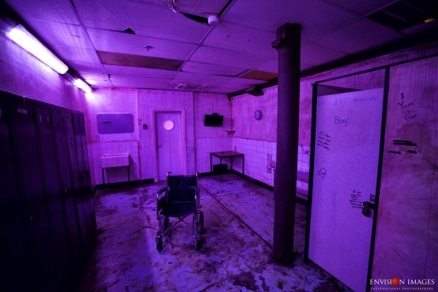 moviESCAPE Stockport SAWtopsy horror themed escape room game - Whats Included and Whats Not