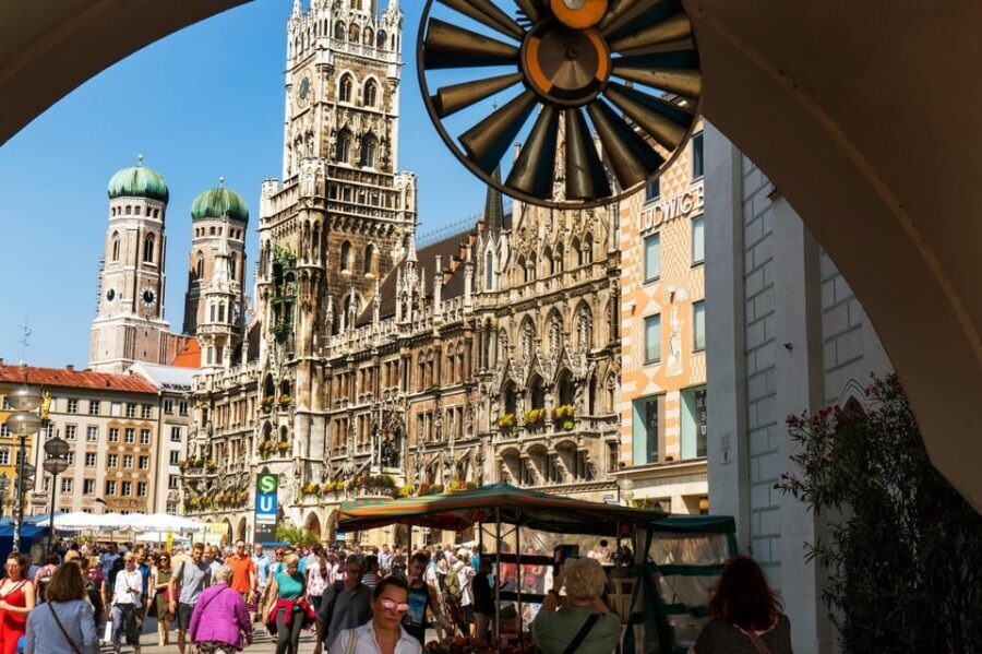 Munich: Bike Tour 3-Hour Guided City Tour - Itinerary Breakdown: What Youll See and Do