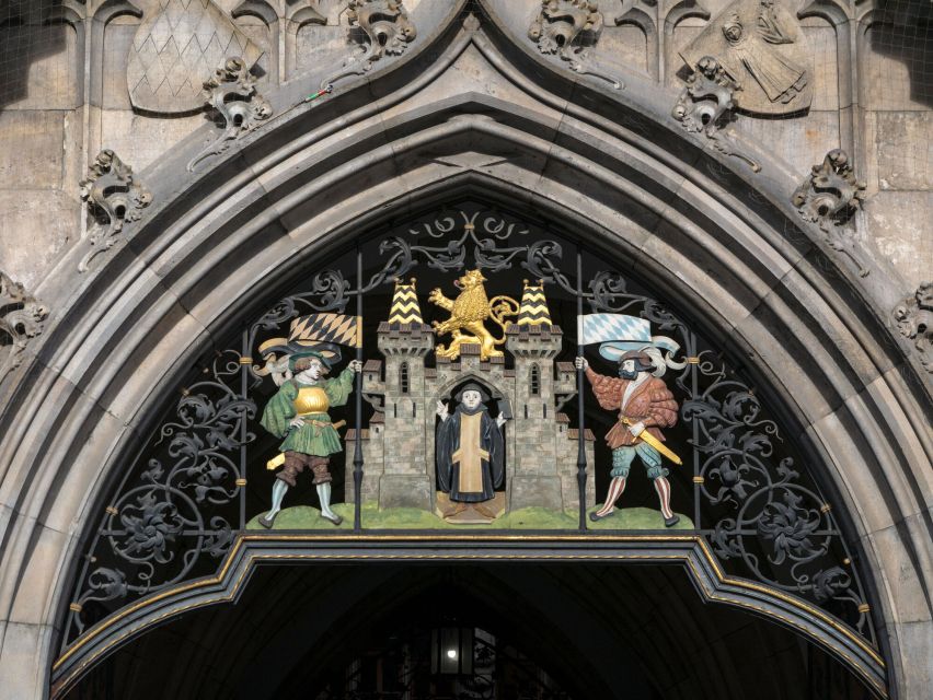 Munich: Guided Tour of the historic Town Hall on Marienplatz - What the Reviews Say