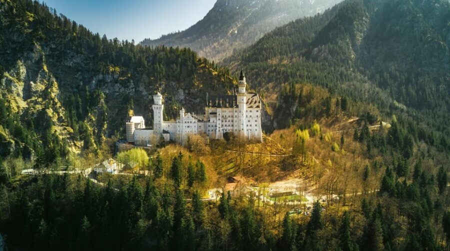 Munich - Neuschwanstein Castle+Linderhof Private Tour - FAQs