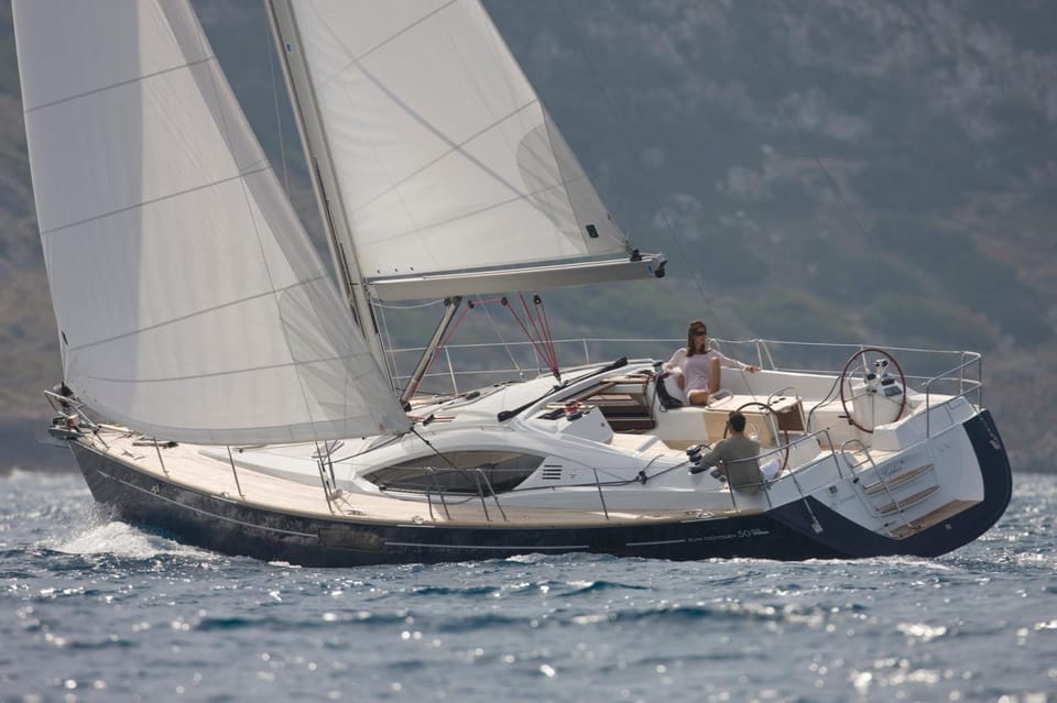 New Forest: Sail with Lunch or Dinner from Lymington - The Meal: A Highlight of the Day  