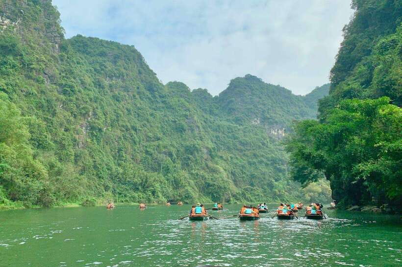 Ninh Binh: Hoa Lu, Trang An, Mua Cave and Bich Dong Day Trip - Itinerary and Activities