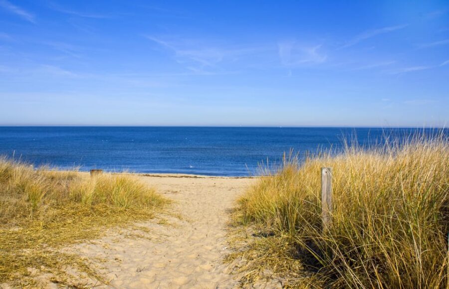 Norfolk: Broads & Coast Online Road Trip Travel Guide - Who Will Love This Guide?