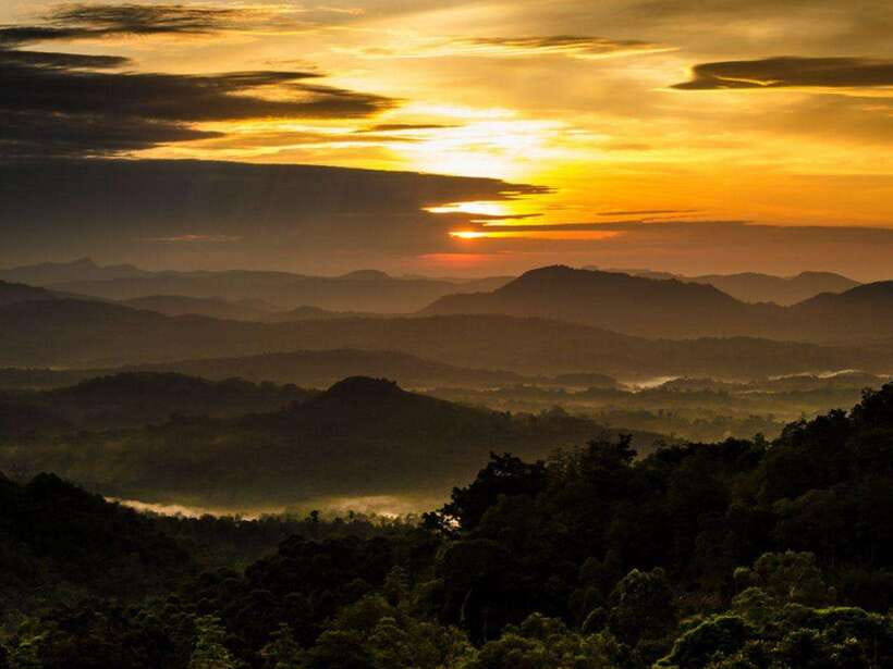 Nuwara Eliya to Summit Bliss: Adams Peak Overnight Hike - Starting Point and Transportation  