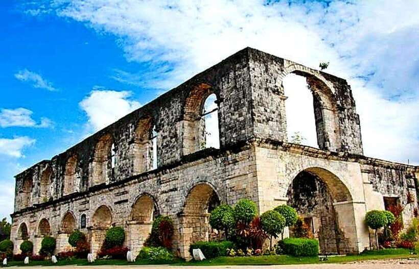 Oslob: Whale Shark Encounter, Ka-Treasure Falls & Simala - Transportation, Timing, and Group Experience