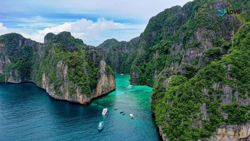 Phi Phi Islands: 2 Days, 1 Night Trip With Activities - Activities and Highlights