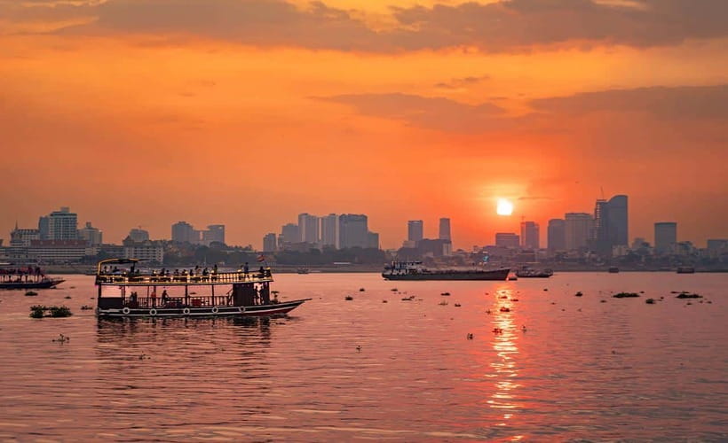 Phnom Penh: Sunset Cruise & Evening City Tour by Tuk Tuk - What Makes This Tour Stand Out?
