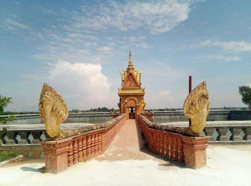 Phnom Penh: Udong Hill, Long Vek, and Phnom Reap Day Tour - The Twin Hills of Phnom Reap and Udong Hill