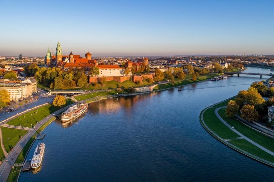Picturesque Cruise on the Vistula in the Heart of Krakow - What You Can Expect During the Cruise