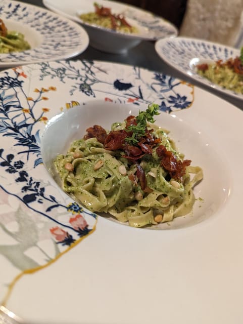 Pienza: Typical Gourmet Lunch at Ancient Tuscan Farmhouse - Communal Dining Experience