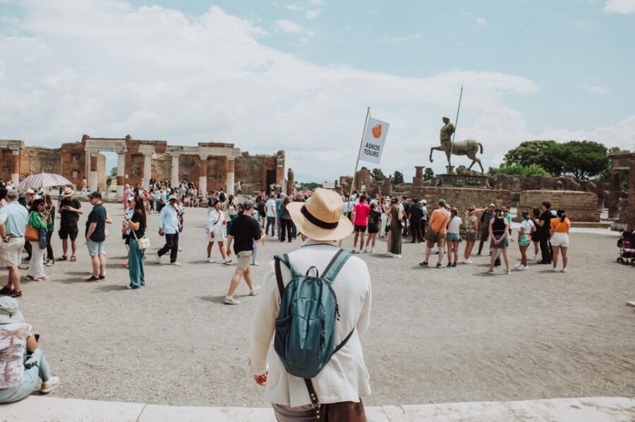 Pompeii Small Group Tour With Transportation From Naples - Itinerary and Transportation