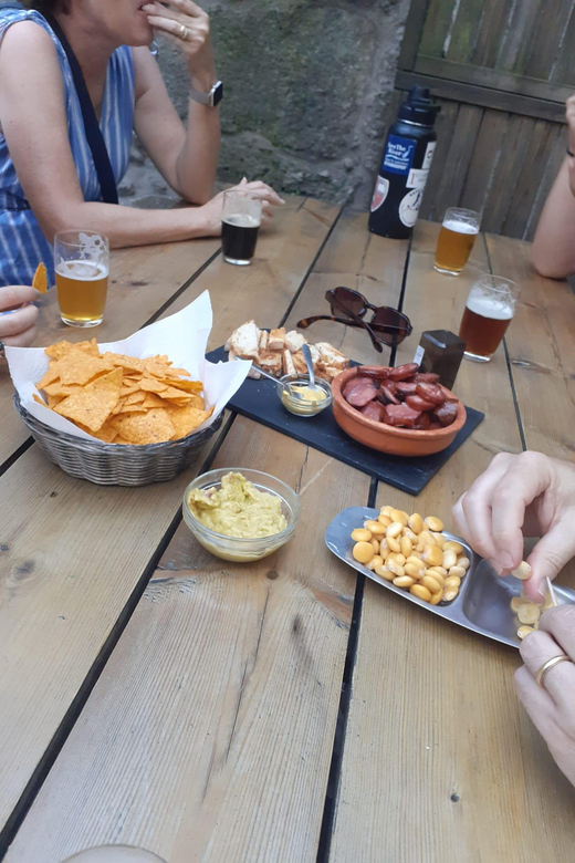 Porto: Craft Beer Tasting Tour with Local Snacks - Taproom Bar: A Showcase of Portuguese & International Beers