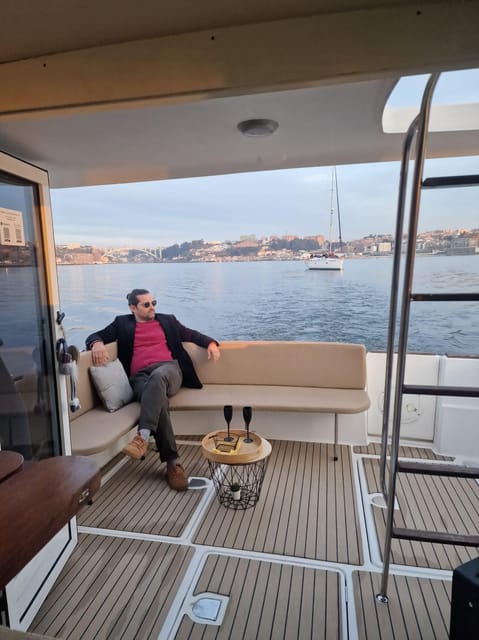 Porto: Douro River Cruise / Welcome Drink/with sunset option - A Closer Look at the Cruise Experience