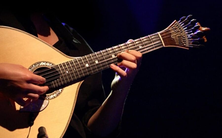 Porto: Fado Show with Dinner in a Traditional Fado House - Breaking Down the Itinerary