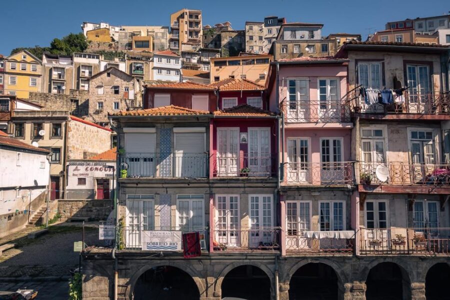 Porto: Flexible Romantic Walking Tour - What to Expect from the Tour Experience