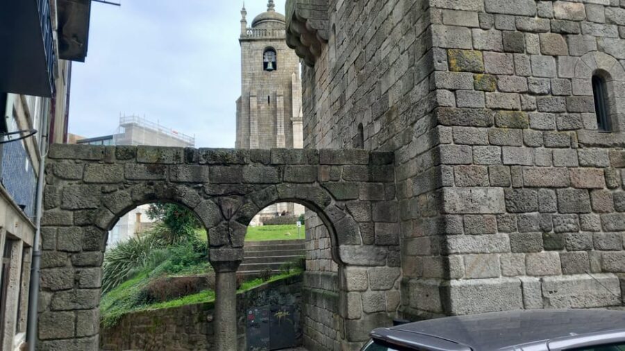Porto Historic Center: Small Group Walking Tour & Cathedral - What You Can Expect from the Experience