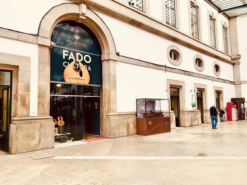 Porto: Traditional Fado Show at Sao Bento with Port Wine - The Venue: São Bento Station